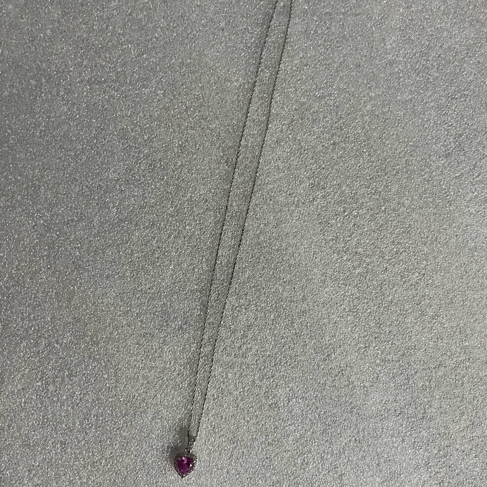 925 Sterling Silver necklace with heart pendant